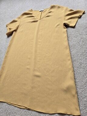 Aritzia Babaton Aaron Shift Dress Women Mustard Yellow Short Sleeve  Size Medium
